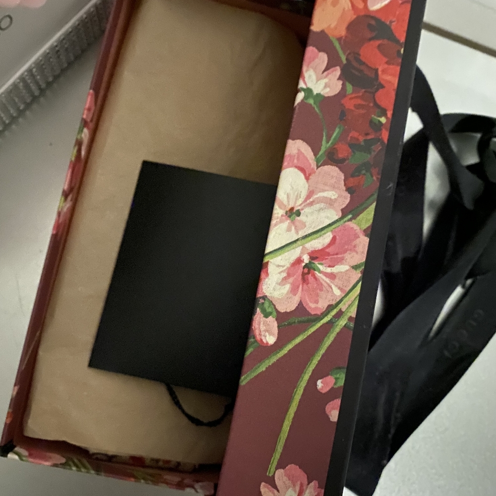 Gucci - Picture 4 of 16